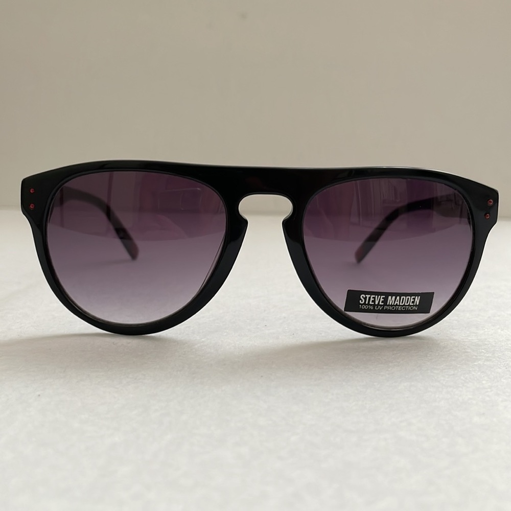 NEW Steve Madden Sunglasses - Picture 2 of 8